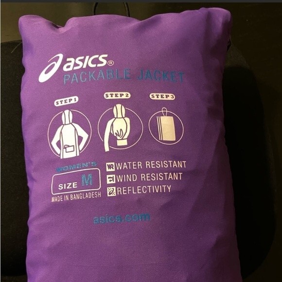 Asics  purple rain jacket. Size Small. Excellent condition! - Picture 10 of 10